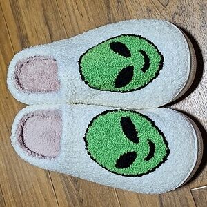 Alien Head Sherpa Slippers